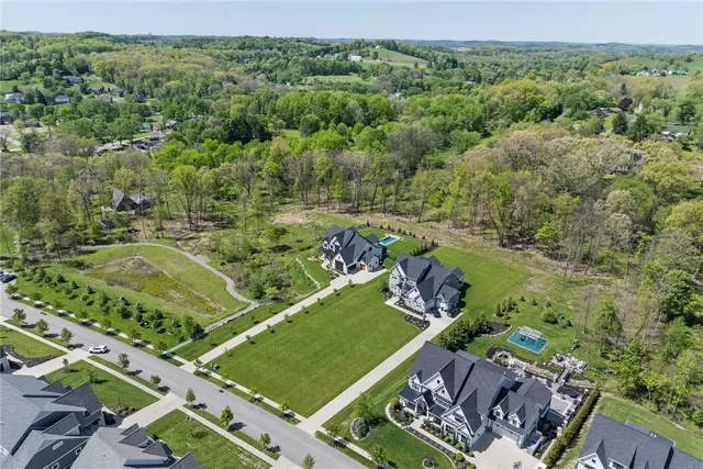 136 Morningside Dr gallery image 23