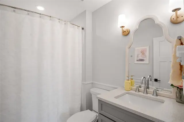 136 Morningside Dr gallery image 24