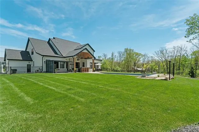 136 Morningside Dr gallery image 41