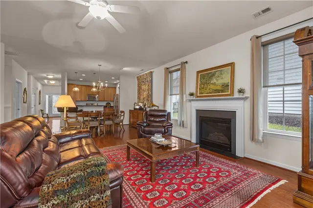 137 Freedom Ln gallery image 5