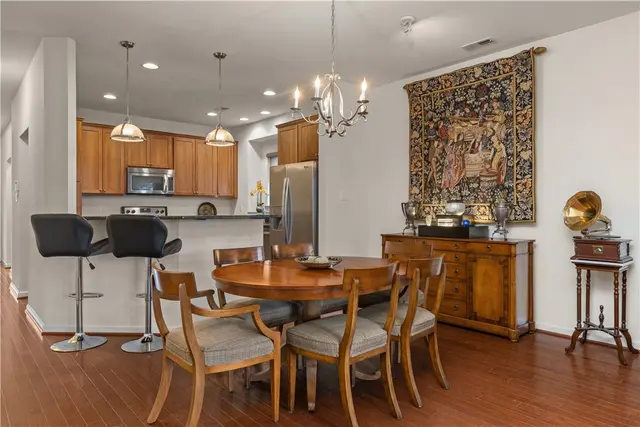 137 Freedom Ln gallery image 17