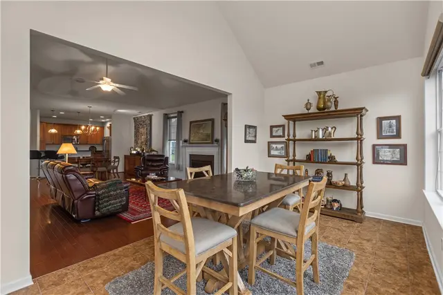 137 Freedom Ln gallery image 18