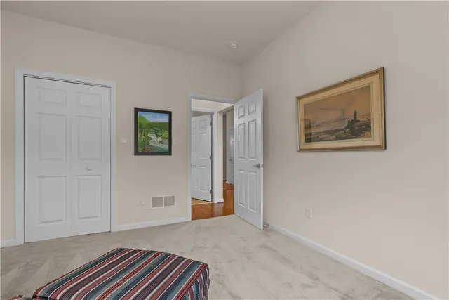 137 Freedom Ln gallery image 25
