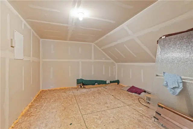 137 Freedom Ln gallery image 33