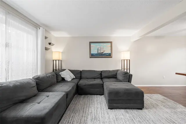 137 Mcdonald Dr gallery image 2
