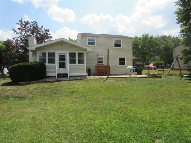137 Mcdonald Dr gallery image 11