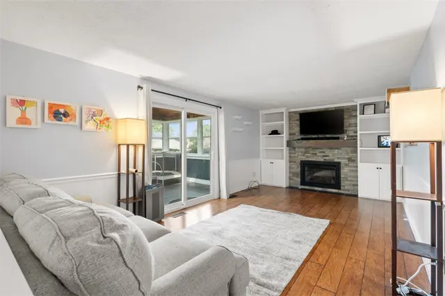 137 Mcdonald Dr gallery image 13