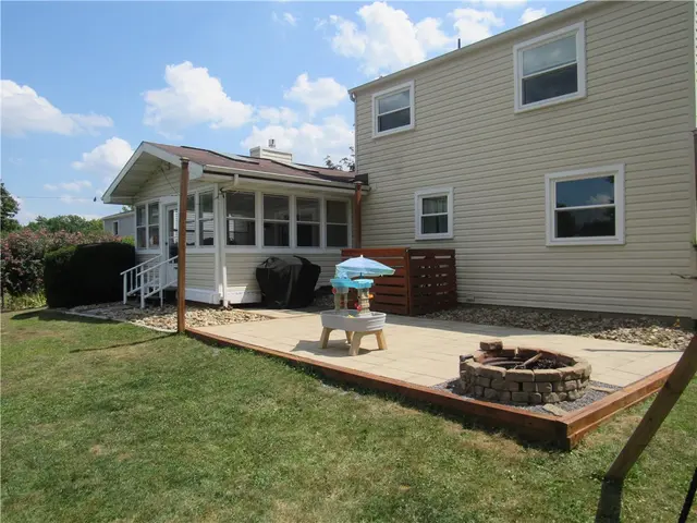 137 Mcdonald Dr gallery image 21