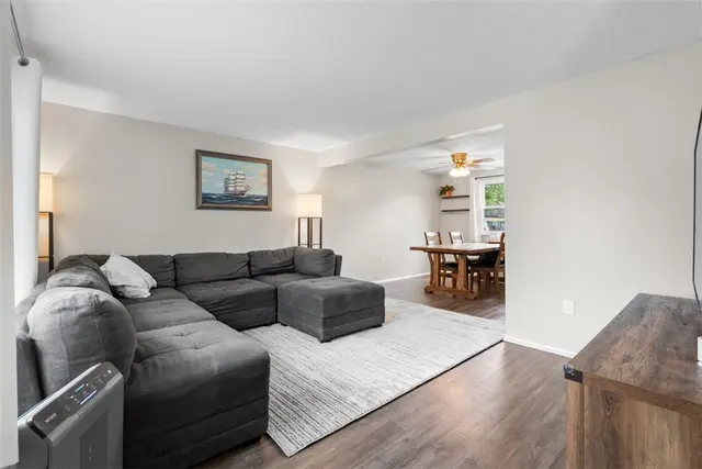 137 Mcdonald Dr gallery image 23