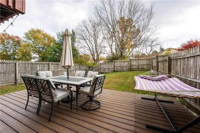 137 Parkwood Drive gallery image 2