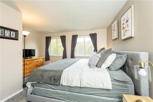 137 Parkwood Drive gallery image 12