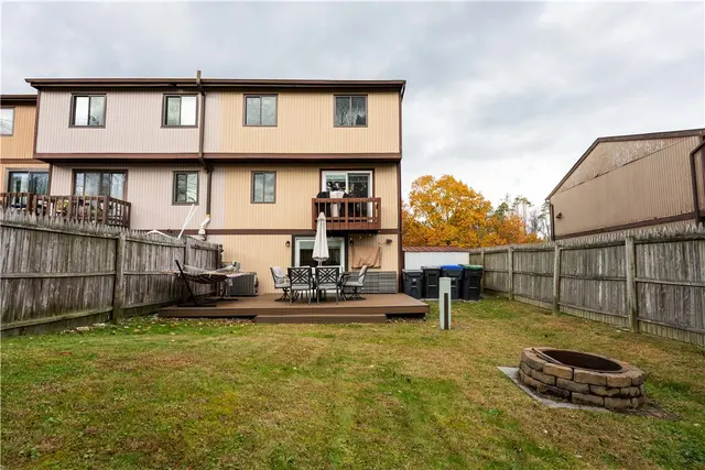 137 Parkwood Drive gallery image 18