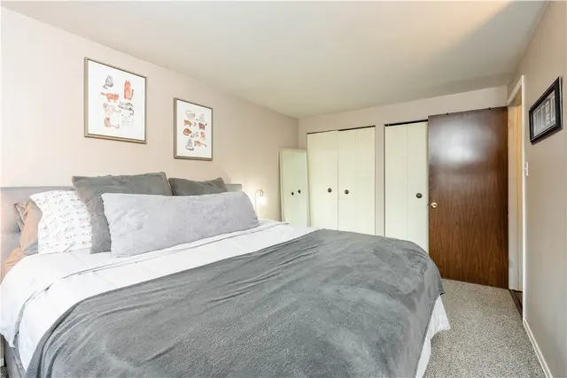 137 Parkwood Drive gallery image 20