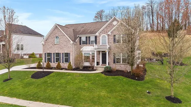 137 Sweetwater Drive gallery image 4
