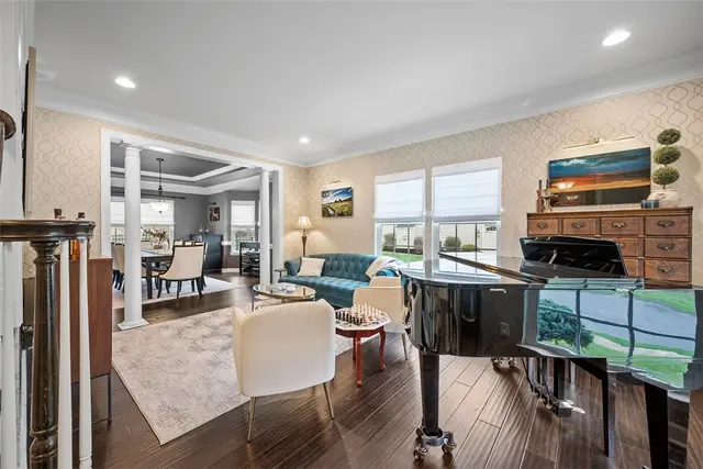 137 Sweetwater Drive gallery image 6