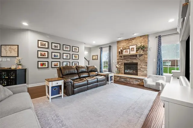 137 Sweetwater Drive gallery image 13