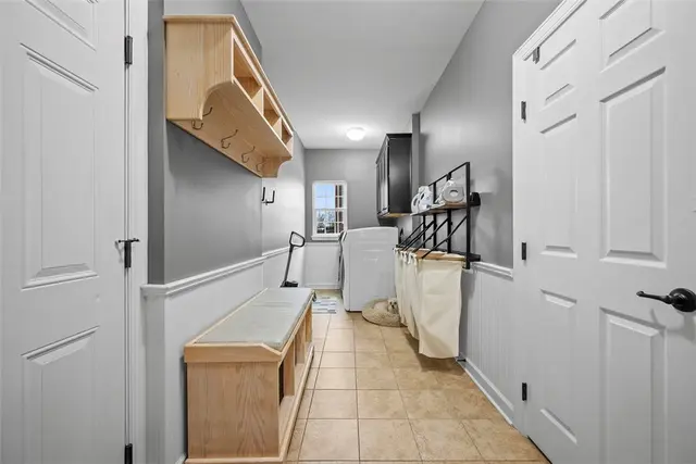 137 Sweetwater Drive gallery image 22