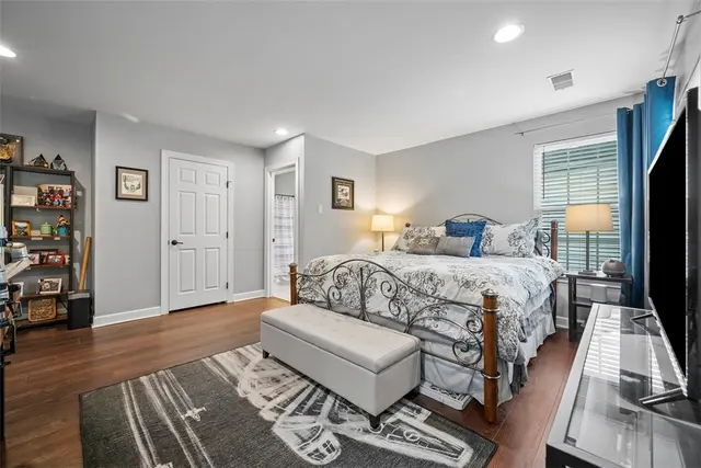137 Sweetwater Drive gallery image 33
