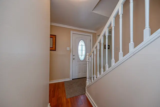 1373 Magee ROAD gallery image 13