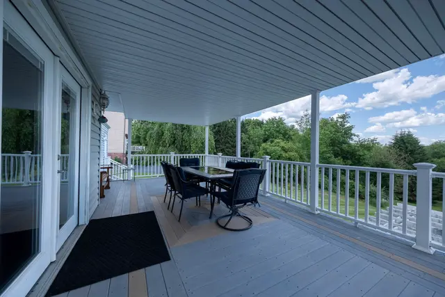 1373 Magee ROAD gallery image 33