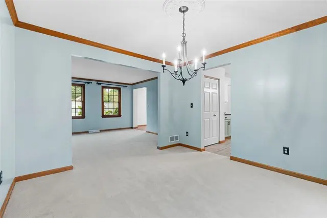 138 Village Drive gallery image 3