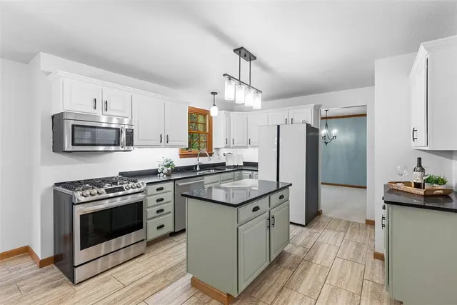 138 Village Drive gallery image 8