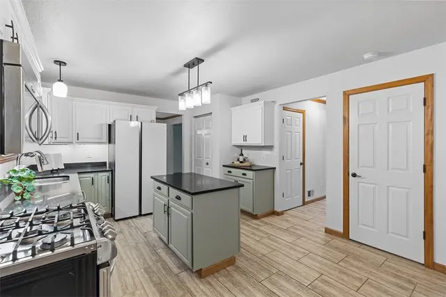 138 Village Drive gallery image 11