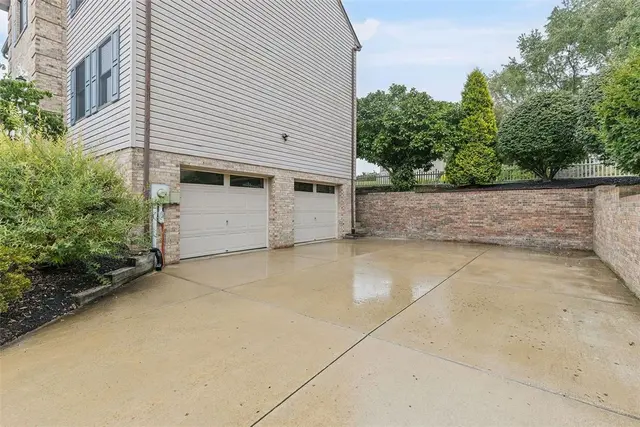 138 Village Drive gallery image 12