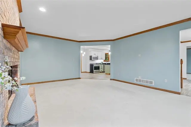 138 Village Drive gallery image 16