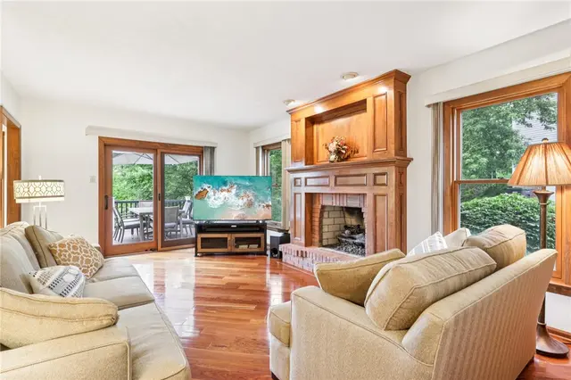 1386 Royal Oak Drive gallery image 34