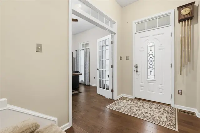 139 Olivia Avenue gallery image 6