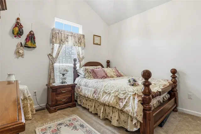 139 Olivia Avenue gallery image 29