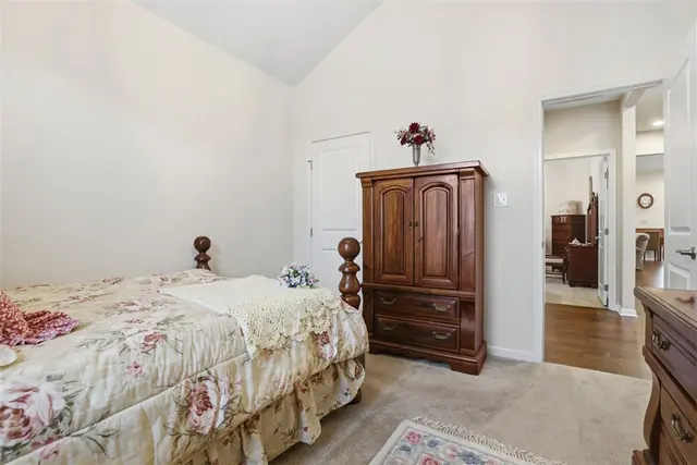 139 Olivia Avenue gallery image 30