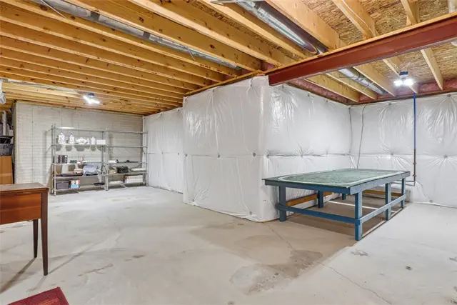 139 Olivia Avenue gallery image 36