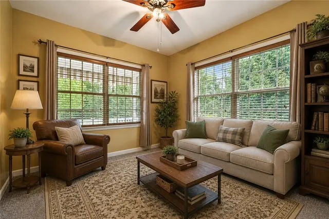 140 Canter Ln gallery image 4