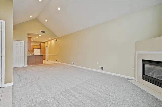 140 Canter Ln gallery image 9