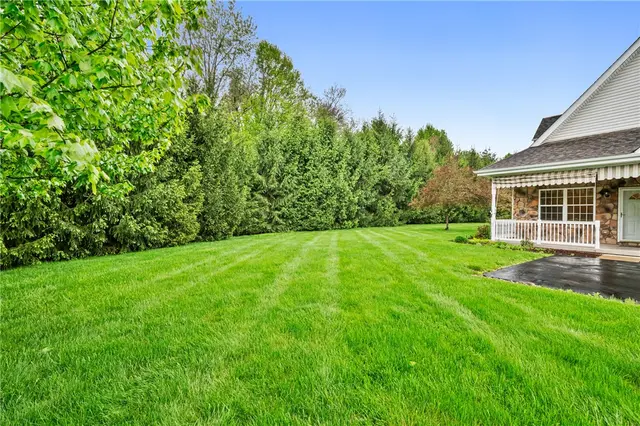140 Canter Ln gallery image 10