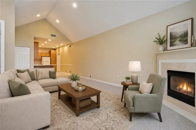 140 Canter Ln gallery image 12