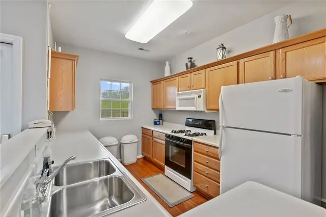 140 Canter Ln gallery image 28