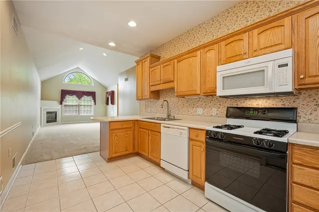140 Canter Ln gallery image 33