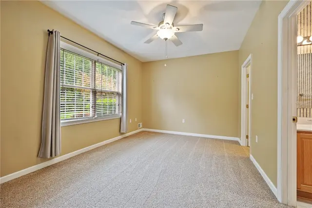 140 Canter Ln gallery image 39