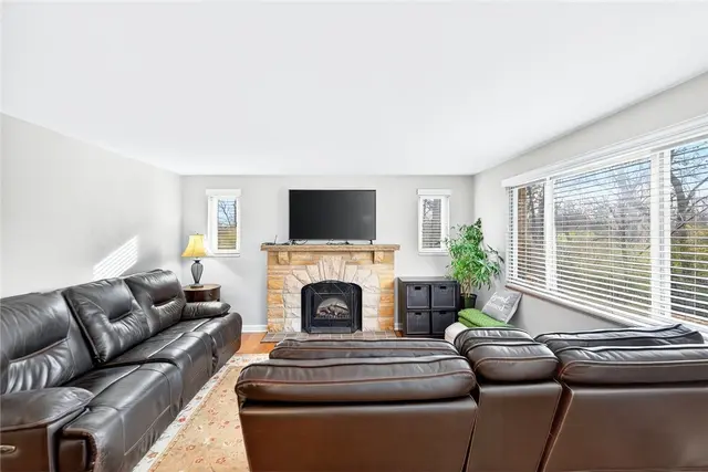 140 McKinney Rd gallery image 26
