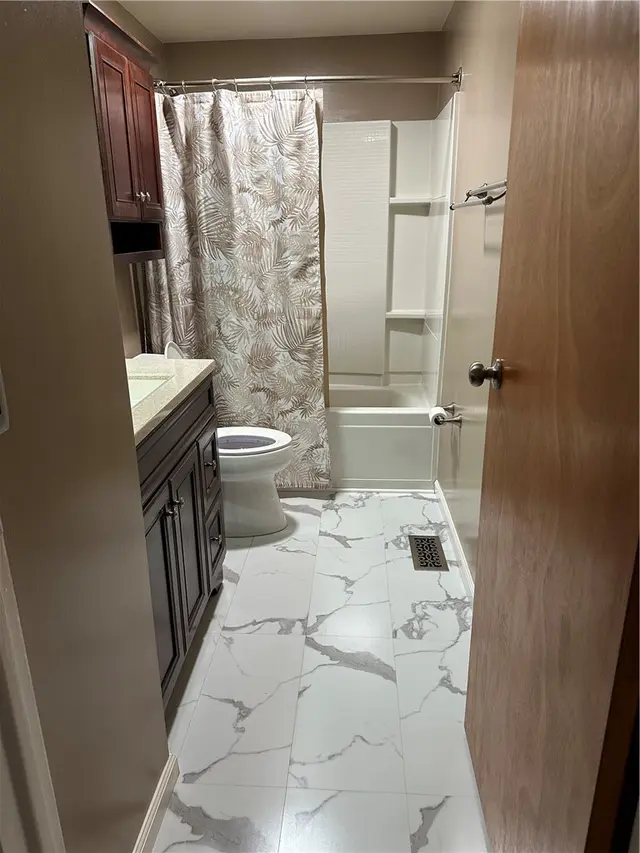 1400 Ivywood Dr gallery image 4