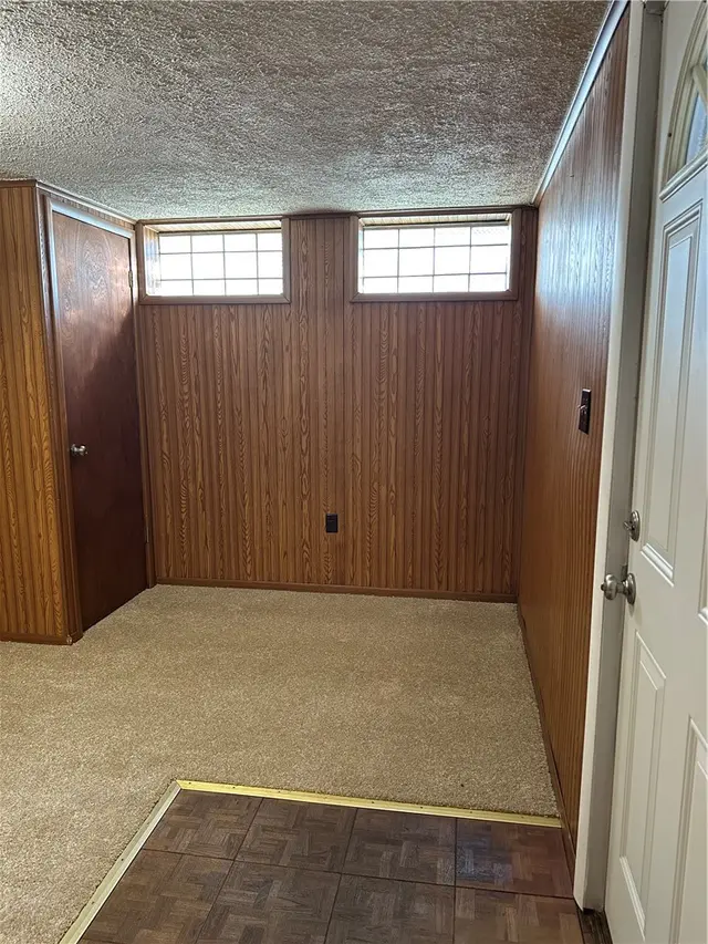 1400 Ivywood Dr gallery image 11