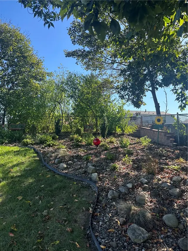 1400 Ivywood Dr gallery image 15