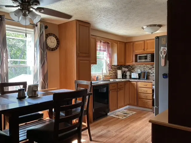1400 Ivywood Dr gallery image 16