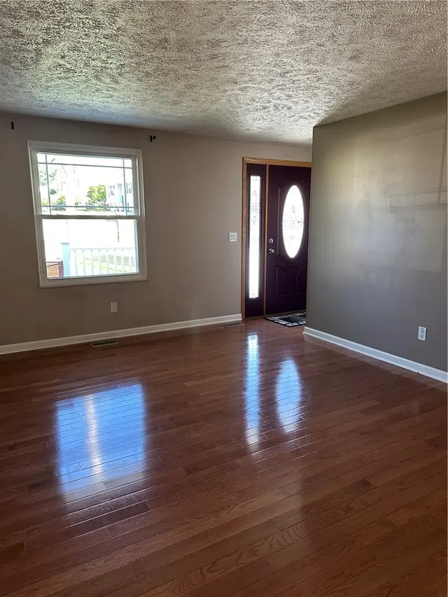 1400 Ivywood Dr gallery image 20