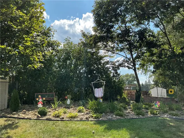 1400 Ivywood Dr gallery image 21