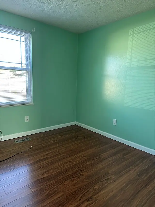 1400 Ivywood Dr gallery image 27