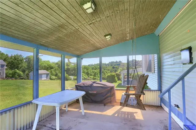 1401 Balsam Dr gallery image 5